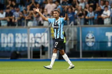 André Henrique em campo pelo Grêmio