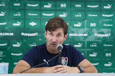 Maxi Cuberas fala em coletiva do Fluminense após vitória sobre o Vasco no Cariocão 2026
