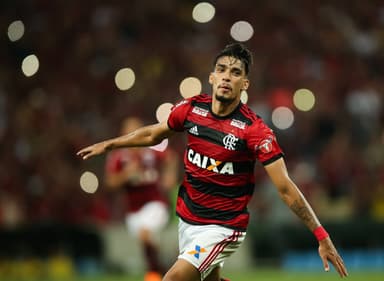 Lucas Paquetá, do Flamengo, comemora gol marcado contra o Internacional durante partida entre Flamengo e Internacional pela Série A do Brasileirão 2018, no Estádio do Maracanã, em 6 de maio de 2018, no Rio de Janeiro, Brasil.