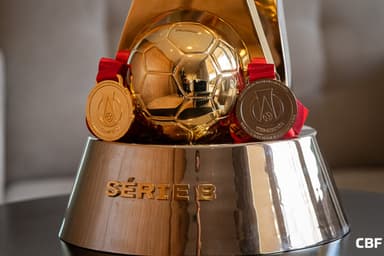 Troféu e medalhas da Série B do Brasileirão