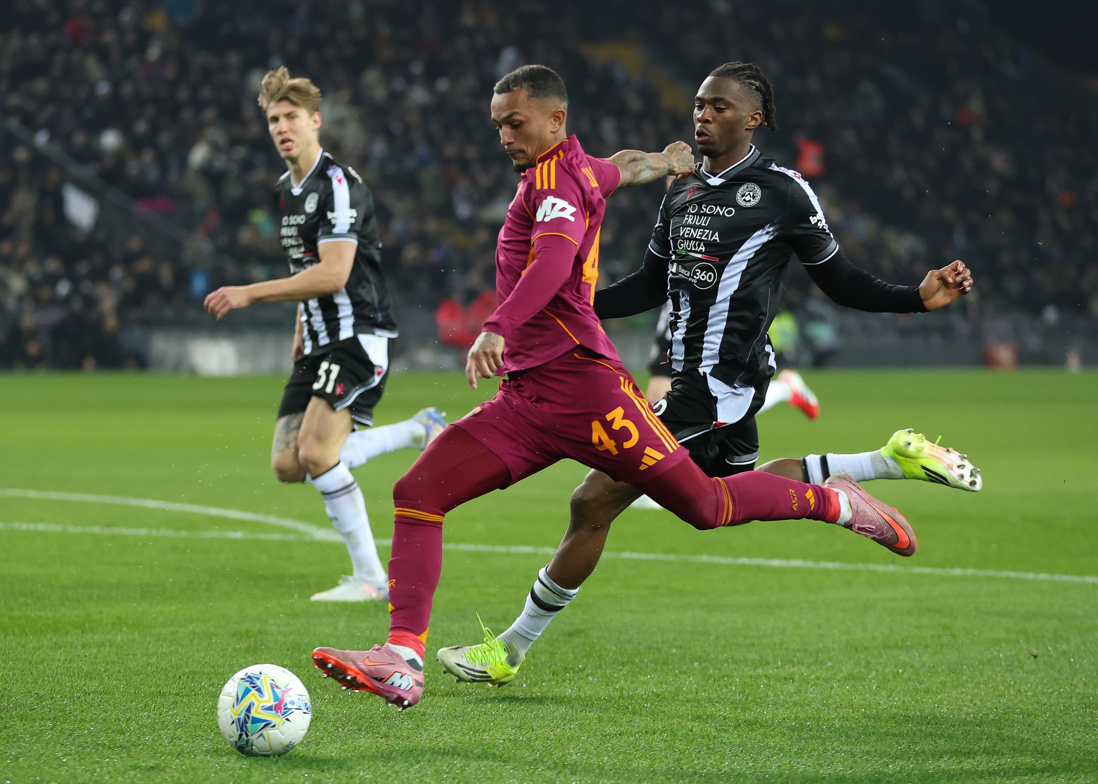 Wesley voltou a jogar bem e receber elogios pela Roma