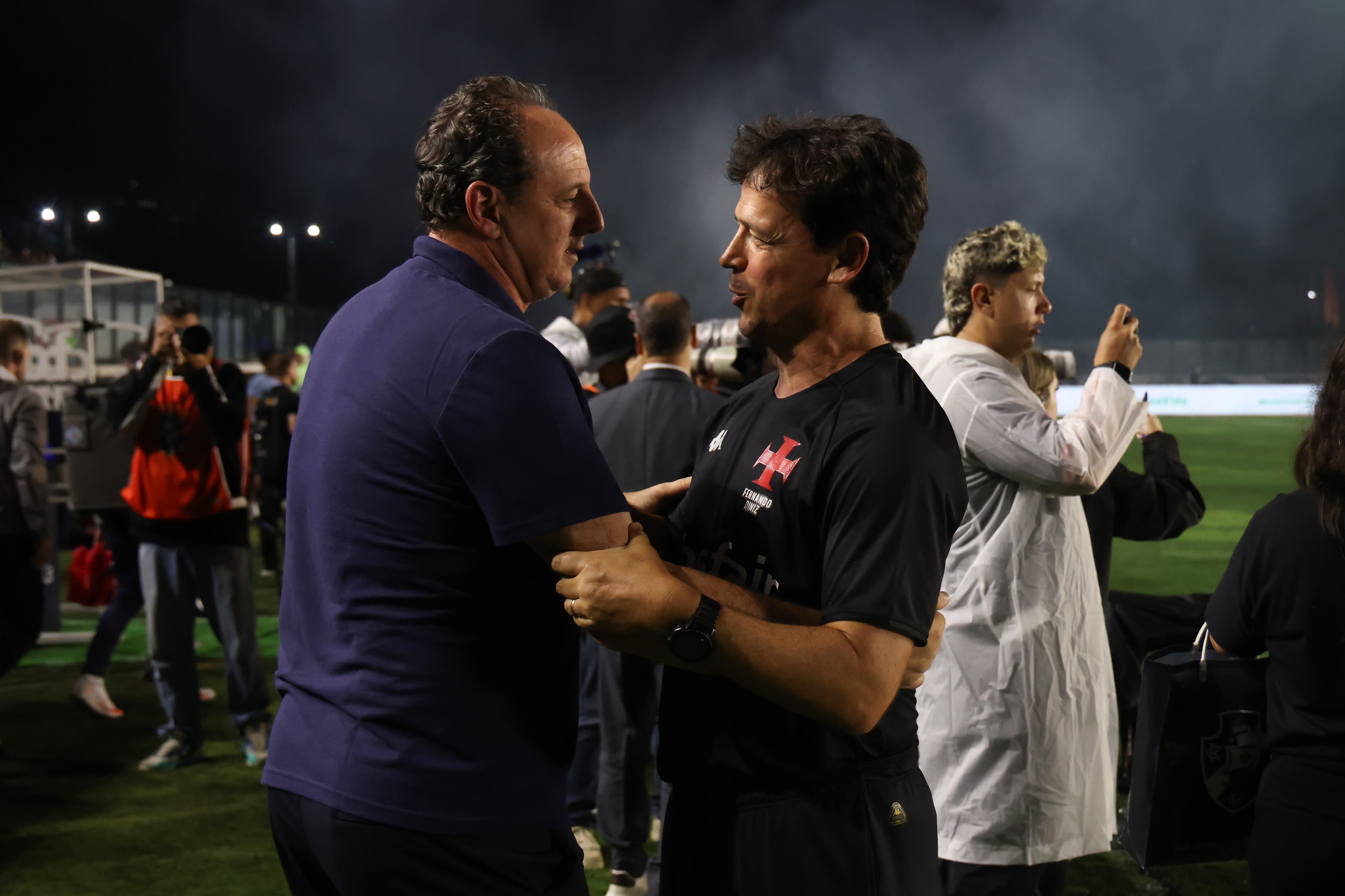 Vasco de Fernando Diniz e Bahia de Rogério Ceni se enfrentam em São Januário, pelo Brasileirão