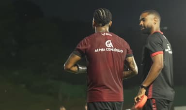 Marinho pode estrear pelo Vitória contra o Flamengo