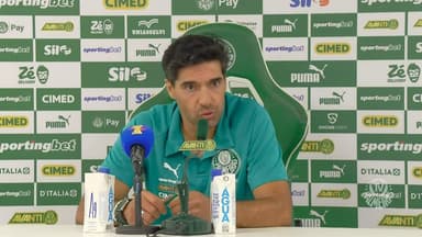 Abel Ferreira durante coletiva pós-Palmeiras x São Paulo