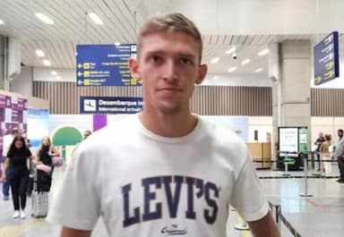 Castillo desembarca no Rio e concede entrevista como jogador do Fluminense