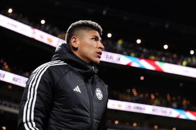 Jorge Carrascal, do Flamengo, em amistoso da Colômbia