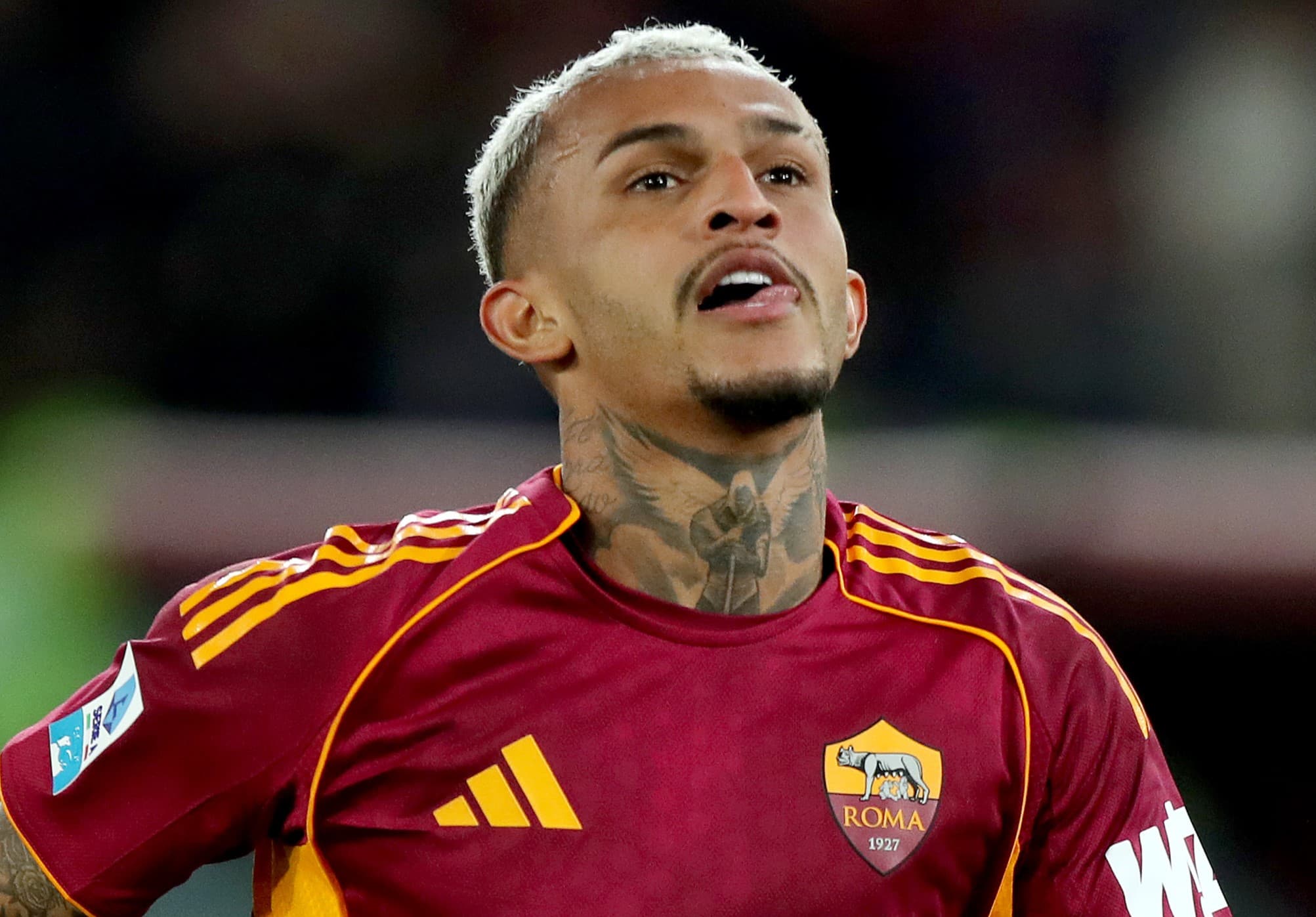 Wesley comemora gol em Roma x Juventus