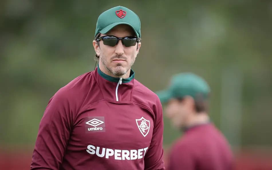 Zubeldia durante treinamento do Fluminense