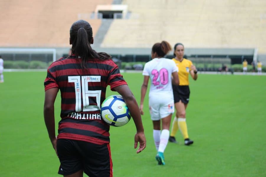 rayanne lateral flamengo braga