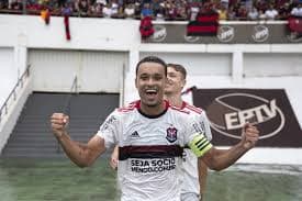 Luiz Henrique titular na estreia da Taça Guanabara