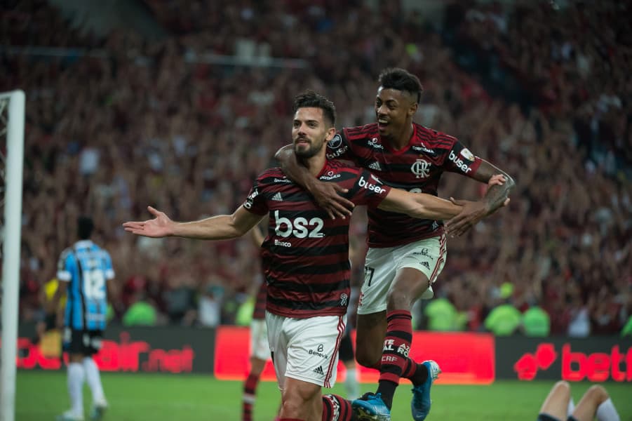Marí deixa Flamengo como ídolo