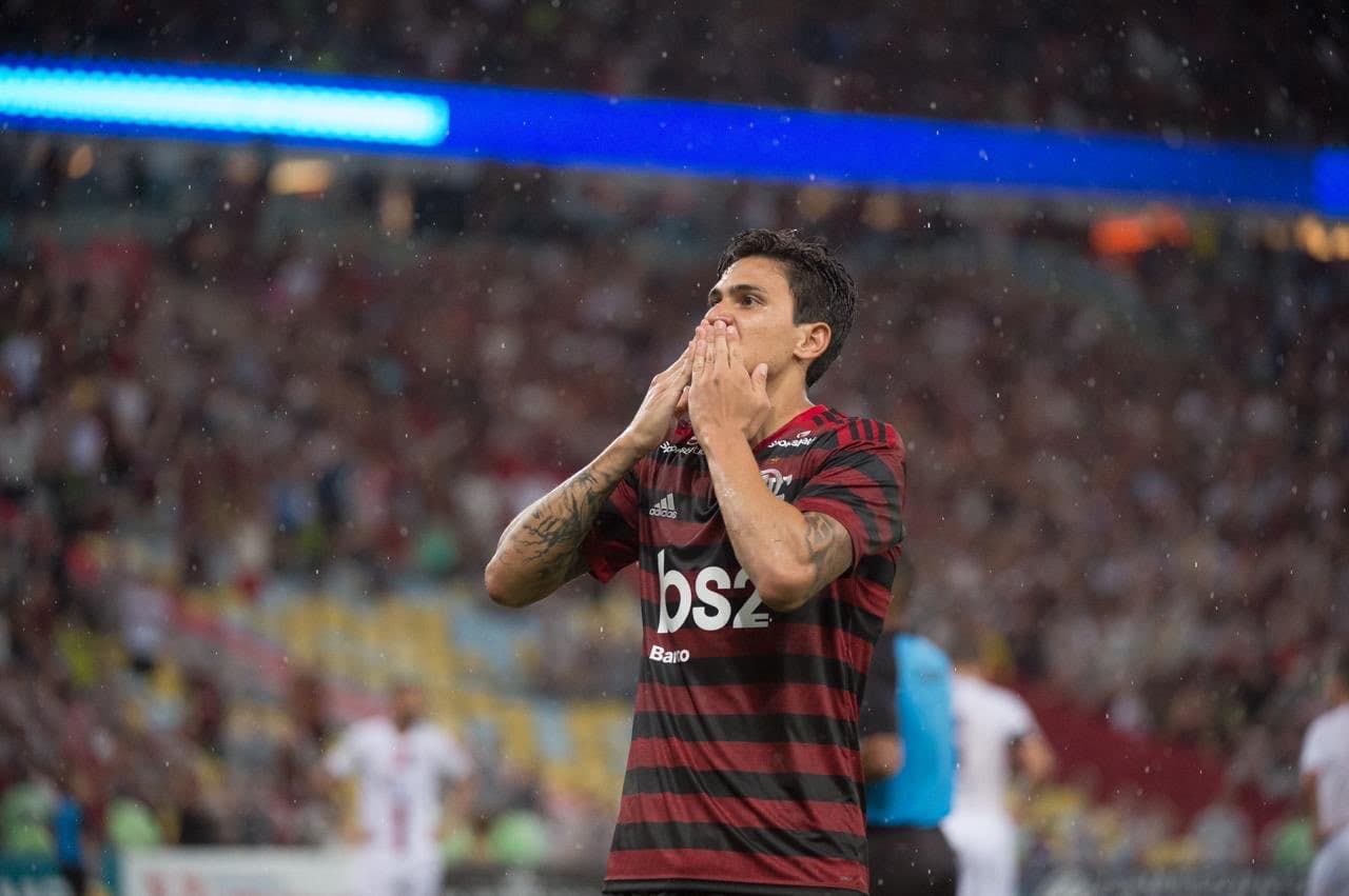 Pedro primeiro gol pelo Flamengo enquete