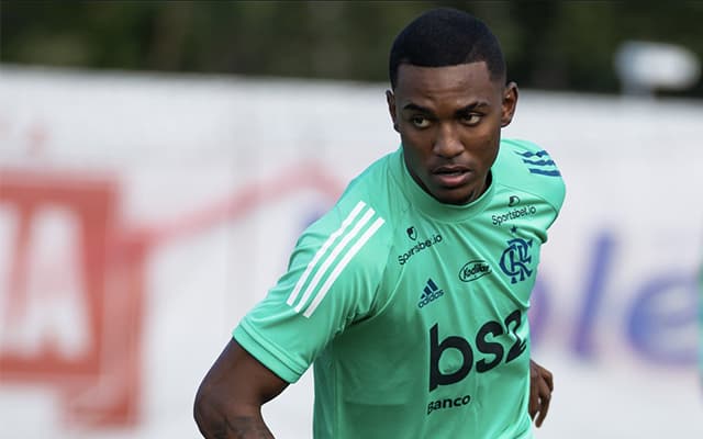 lateral flamengo base empresario