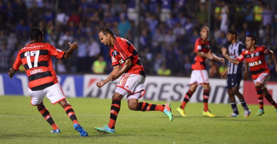 flamengo-emelec-alexandrevidal