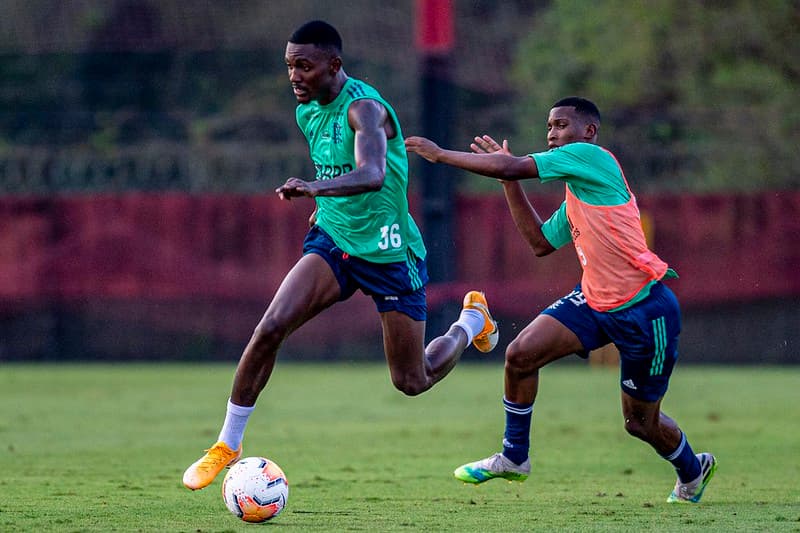 jogadores da base do flamengo