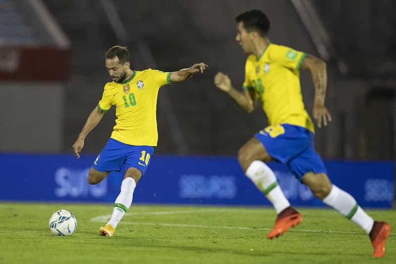 everton ribeiro seleção