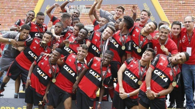 jogadores revelados pelo flamengo