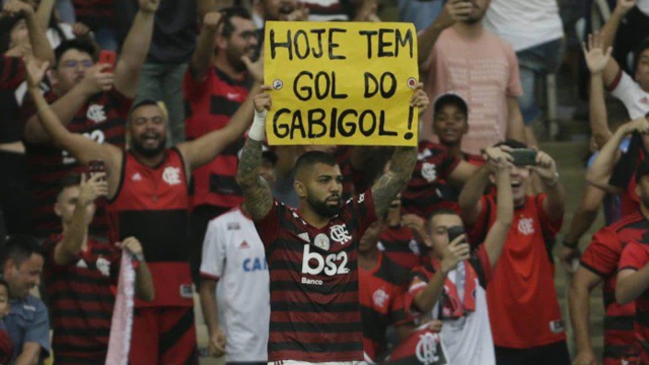 Gabigol com plaquinha