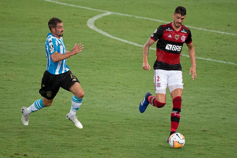 erros defensivos do flamengo