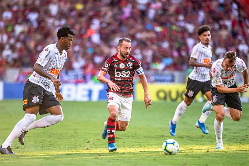 Everton Ribeiro Flamengo Corinthians 2019