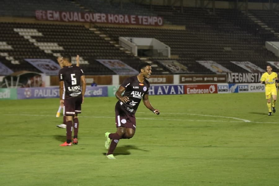 Cria da Gávea, Bruno Mezenga