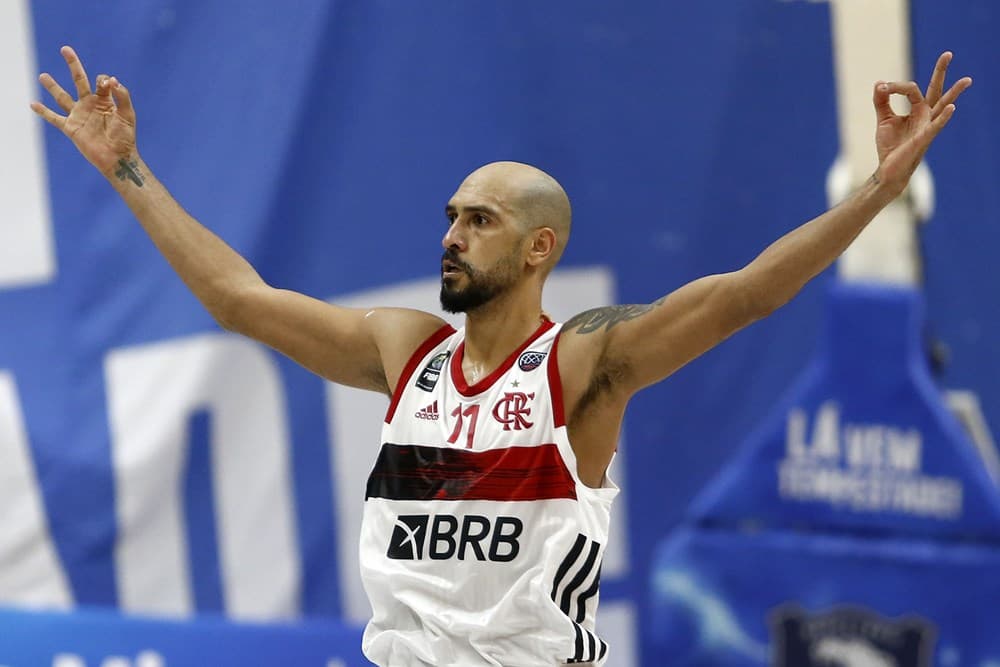 Marquinhos deixa São Paulo e jornalista revela chance de voltar ao Flamengo