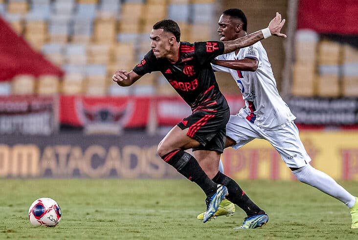 matheuzinho flamengo lateral carioca 2021