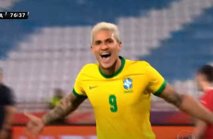 do flamengo. pedro comemora gol pela seleção