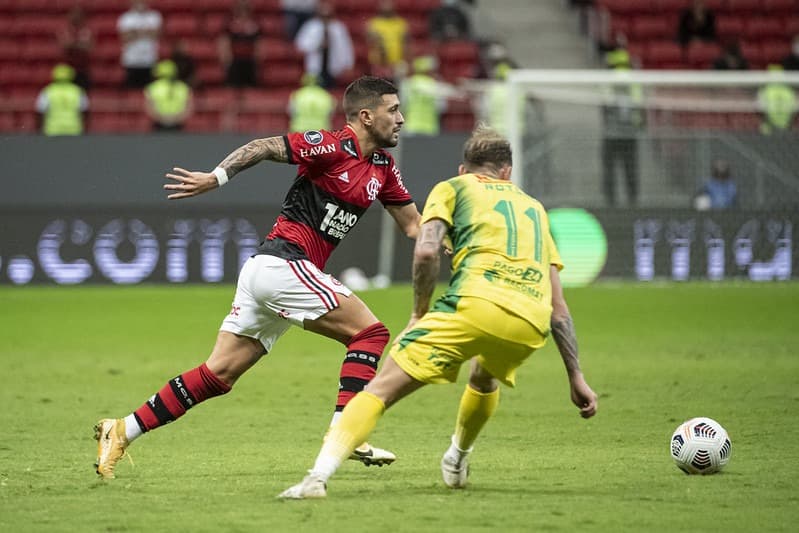 notas flamengo defensa