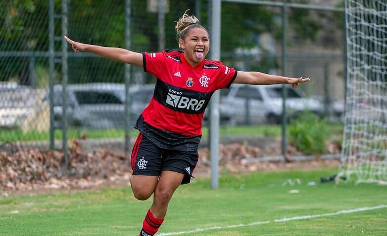 nayra pimentinha flamengo atacante 2021