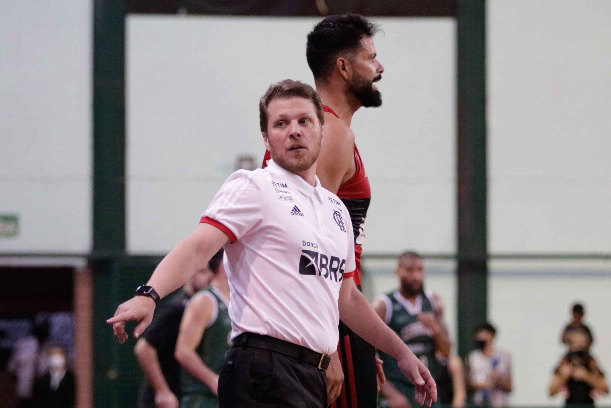 Gustavinho, técnico do FlaBasquete