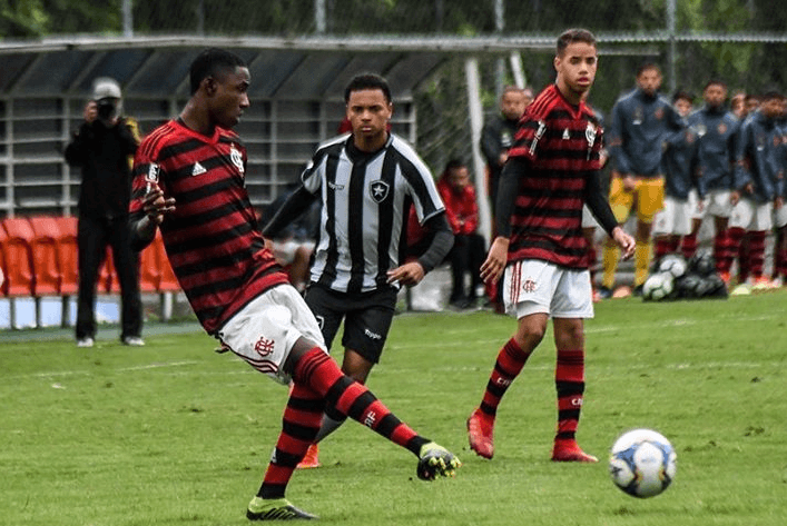 João Pedro Flamengo Real Valladolid Espanha
