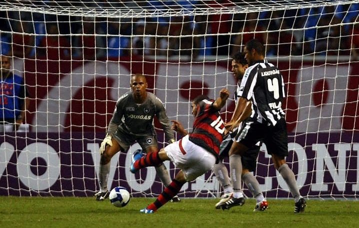 Adriano Flamengo Botafogo Nilton Santos