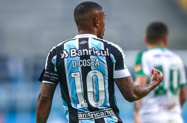 Douglas Costa pode deixar o Los Angeles Galaxy e está sendo especulado no Flamengo