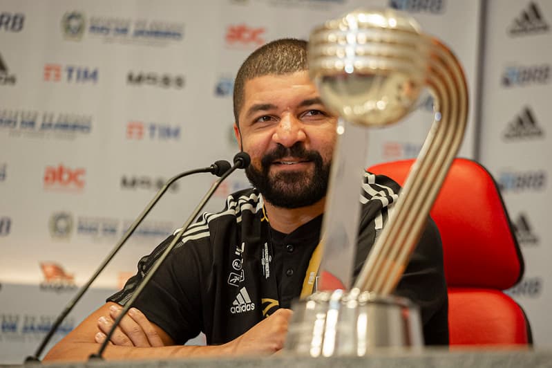 Olivinha tricampeonato Mundial de Clubes FlaBasquete NBB Champions League Américas