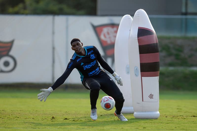 Goleiros Europa Flamengo Hugo Souza