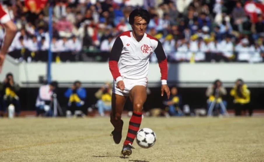 Leandro em campo pelo Flamengo;