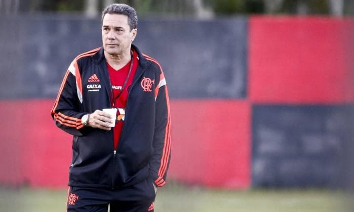 Flamengo tenta completar primeiro Brasileiro com mesmo treinador desde 2011