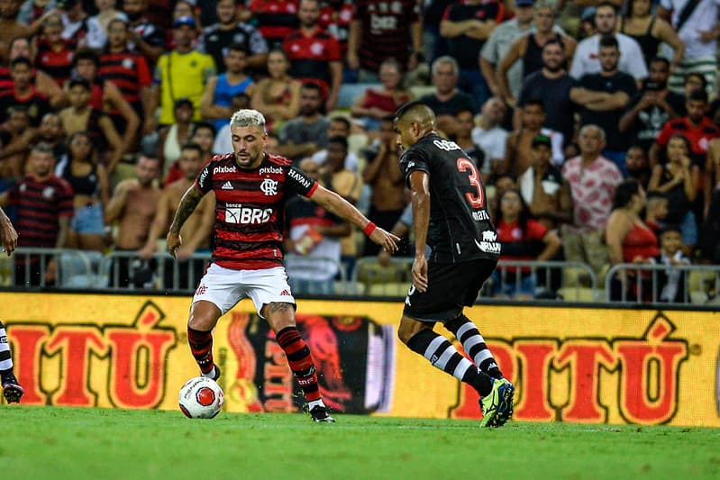 Análise: Flamengo "pragmático" vence um Vasco "inofensivo"