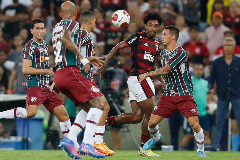 Testes de Paulo Sousa não funcionam contra o Fluminense