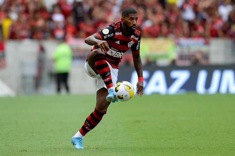 Rodinei exalta companheirismo de David Luiz e analisa contratação de Gerson