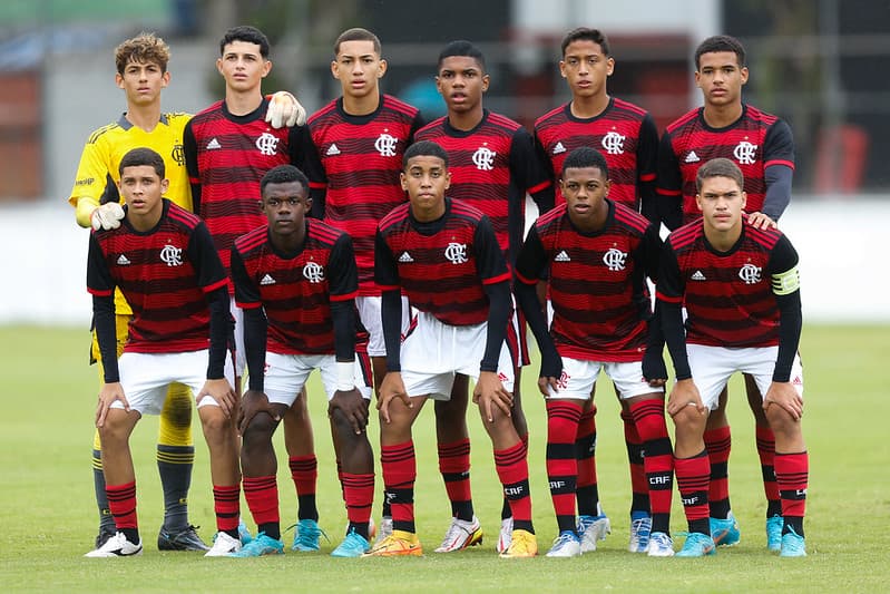 Flamengo elimina Vasco e está na semifinal de torneio sub-14