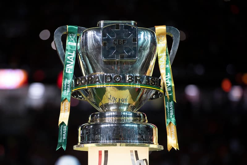 Taça da Copa do Brasil em final