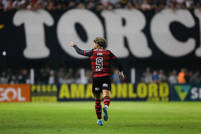 Flamengo fará cinco jogos nos próximos vinte dias. Dos próximos cinco, quatro serão no maracanã