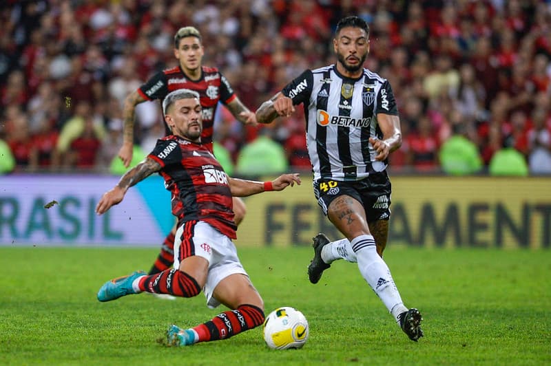 Arrascaeta marca o primeiro gol do Flamengo