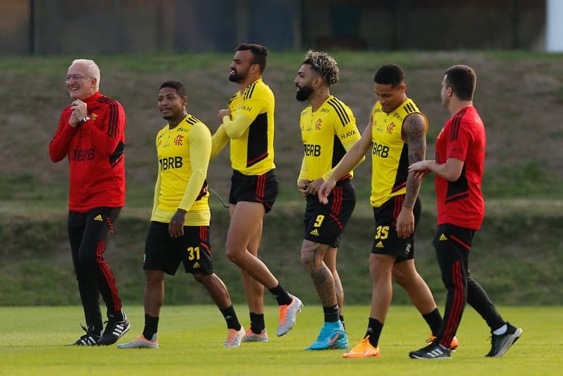 Flamengo decide seu futuro na Libertadores e no Brasileirão nos próximos cinco jogos