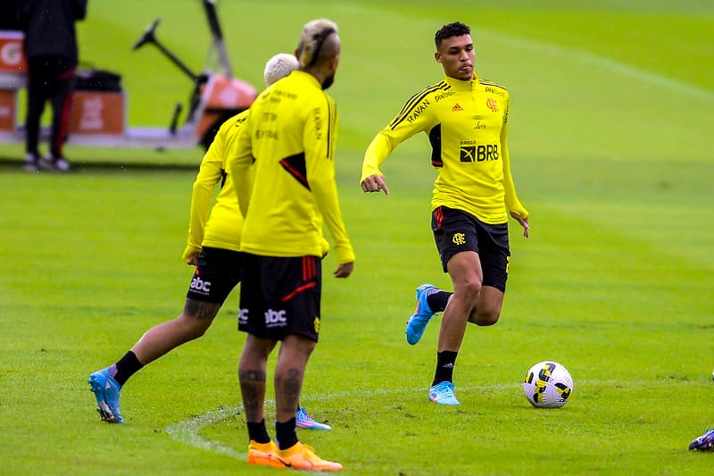 Flamengo terá novidades contra o Atlético-GO