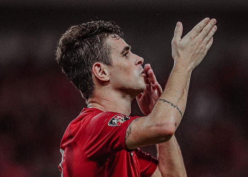 Oscar, no Shanghai Porto, da Cinha Flamengo