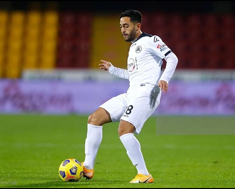 Léo Sena no Spezia.