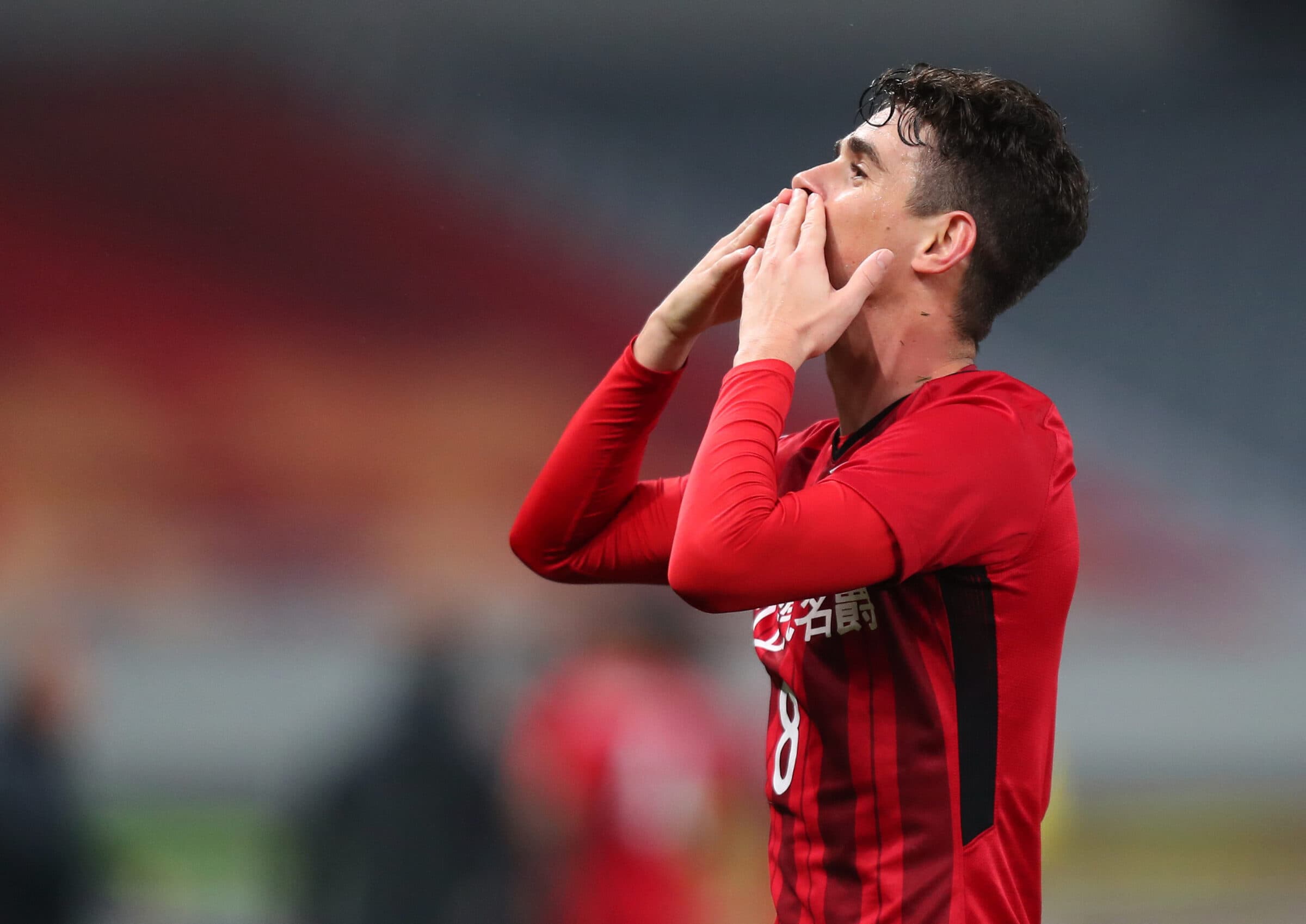 Oscar é alvo do flamengo